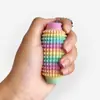 Venta Caliente Transfronteriza Nuevo Portátil Impresión 3D Punta del Dedo Descompresión Masajeador de Mano Hebilla de Llavero Puesto Venta al por Mayor