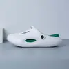 [Personalizable] Pantuflas con Sensación de Caminar sobre las Nubes, Adecuadas para Usar al Aire Libre en Verano, Zuecos de Suela Suave con Diseño de Punta Cerrada, Zapatos de Playa de Doble Propósito para Deportes y Ocio