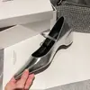 Xiao Pi Francês temperamento requintado alça de fivela única plataforma salto Mary Jane bico fino vermelho sapatos de salto único feminino pequeno