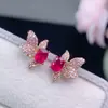 Os Recém-Cortados Brincos de Rubi Estão Brilhando com Fogo, a Pedra Principal é de 4*6mm e é Inlaid em Prata S925