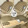 Cojines para asiento de coche de otoño e invierno, de felpa y cálidos, fundas de asiento cómodas, lindos diseños de dibujos animados y una sensación de alta gama