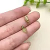 Accesorio de colgante de hoja pequeña verde transparente simulado acrílico para collares, pendientes y joyería DIY hechos a mano