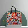 Sacolas TNT Personalizadas para Lojas de Roupas, Sacolas de Compras Impermeáveis para Roupas, Sacolas Tote Bag TNT, Sacolas Ecológicas Estampadas em Cores em Estoque