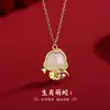 Acessório Original de Colar de Cobra Fofa de Jade Hetian para Mulheres, Estilo Chinês Novo Retrô Corrente para Clavícula de Ágata Vermelha Cobra do Zodíaco Novo Modelo 2024