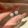 Brincos de Estrela com Mini Diamantes Cintilantes, Argolas com um Toque de Luxo Leve e Sofisticado, Estilo Doce e Descolado, Brincos Femininos Modernos e Únicos