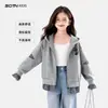 Chaqueta de principios de otoño para niña 2026 Nuevo estilo de otoño Sudadera de dos piezas de imitación para niñas mayores con diseño de dibujos animados y aspecto elegante