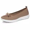 Sapatos de mola-verão com corte baixo, sapatos femininos slip-on de sola macia, direto da fábrica, sapatos preguiçosos respiráveis em fly-knit, sapatos casuais