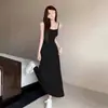 Spice Girl cintura alta Sling vestido feminino verão 2023 novo apertado cintura emagrecimento fora do ombro base interna over-the-knee vestido longo