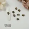 Ventas Directas de Fábrica de Nuevos Pedrería Retro Cruzada para Uñas de Moda al Por Mayor, Decoraciones para Uñas con Forma de Corazón y Cabeza de León