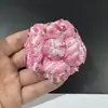 400 Peças de Broches Camélia de Pele de Carneiro Estilo Designer de 6,8cm, Presilhas de Cabelo, Broches de Alta Qualidade Ultra Estilosos, Pequenas Flores Perfumadas