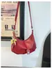 Bolso de Mano Casual Retro de Cuero con Cera de Aceite para Mujer 2026 Nuevo Estilo de Moda Versátil Bolso Cruzado Muy Popular de Nicho de Hombro Único Debajo del Brazo