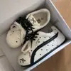Zapatillas de entrenamiento alemanas versátiles 2026 verano nuevo color block estilo universitario Zapatos Forrest Gump nicho con cordones puntera redonda casual de tabla para mujer