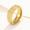 Anillo Cuadrado Nuevo de Acero de Titanio Europeo y Americano Moda Lujo Ligero Gama Alta No se Desvanece Anillo de Nicho Modelo de Pareja Venta Directa de Fábrica
