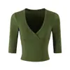 Camiseta Corta Lisa de Color Puro con Cuello en V Cruzado y Mangas Medias Ajustada + Falda Bodycon de Cintura Alta Conjunto de Ropa Sexy