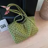Bolsa Tote Grande Original Estilo College Bolinhas Literárias Feminina 2026 Nova Moda Bolsa de Ombro Único Bolsa de Trabalho de Nicho