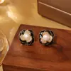 Pendientes de Camelia Franceses Microincrustados de Circonita Pendientes de Perlas de Agua Dulce Naturales Pendientes de Moda Elegantes de Lujo Ligero
