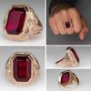 Joyería Transfronteriza Europea y Americana, Anillo de Gema Roja Cuadrada Geométrica Moderna, Anillo Versátil para Ropa de Trabajo de Negocios para Hombre