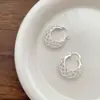 Pendientes de Media Luna Hueca para Mujer 2026 Nuevo Estilo Popular Lujo Ligero Nicho Elegantes Accesorios para Orejas Versátiles de Gama Alta Simples