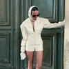 Traje de Dos Piezas Elegante de Alta Gama para Mujer, Top de Cintura con Cuello en V y Mangas Largas, Shorts, Nuevo Traje para Commuter de Primavera y Otoño