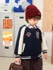 Jaqueta de Beisebol Grossa Color Block Estilo Europeu para Meninos 2026 Nova Roupa de Inverno de Lã para Crianças e Bebês