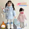 Abrigo de invierno para niña 2025 nuevo elegante abrigo de lana de cordero suéter de forro polar engrosado de invierno para niños