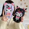 Funda para iPhone 17 Apple 16 Kuromi Linda en Postura Sentada Adecuada para 14/15 Pro Max Anticaída 13
