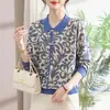 Suéter Tricô Floral Novo 2026 para Mulheres de Meia-Idade e Idosas, Camisa Básica de Gola Lapela para Primavera e Outono, Suéter Fino de Outono para Mãe