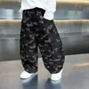 Ropa de Primavera y Otoño para Niños Pantalones Camuflados con Bolsillo Grande Estilo Coreano Pantalones Deportivos Sueltos Atractivos para Niños Pantalones Versátiles de Entrenamiento Militar para Bebé