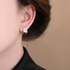 Aretes Cuadrados de Diamante Completo Plateados para Mujer 2026, Aretes Súper Elegantes con un Toque de Lujo, Accesorios para Orejas de Lujo Ligero para Rostros Cuadrados y Redondos
