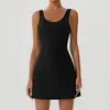 Falda de tenis sin costuras transfronteriza con espalda en U para mujer con almohadillas en el pecho y shorts incorporados, secado rápido, anti-exposición, falda deportiva de golf estilo europeo y americano