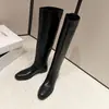 Botas de Cuero de Vacuno para Otoño 2026, que Realzan las Piernas, Punta Redonda, Tacón Bajo, Altas hasta la Rodilla, Caña Ancha, Adelgazantes, Apiladas, Botas de Jinete, Botas Largas Negras para Mujer