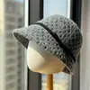 2026 Nuevo Sombrero de Mujer Otoño Tejido con Lazo Sombrero de Pescador Hace que la Cara se Vea Más Pequeña Moda Versátil Sombrero de Cubo