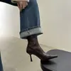Bota Corta Ajustada Estilo Coreano con Cremallera Trasera 2026 Botín de Ponerse Más Vendido Bota Corta para Mujer Bota de Moda con Tacón Alto