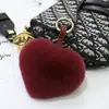 Colgante de Bolsa Lindo con Forma de Corazón de Piel de Conejo Llavero de Corazón de Felpa Bola de Piel con Forma de Corazón de Gama Alta Venta al por Mayor desde el Fabricante