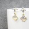 Nuevos aretes de tachuela Clover de Aguja Plateada para mujer, combinación de flor de cuatro pétalos de cristal, aretes de perla y diamante incrustado, aretes de trébol
