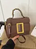 Bolsa de Mão com Textura Cruzada 2026 Verão Nova Bolsa Feminina Estilo Retrô Bolsa de Ombro Decoração com Cinto de Couro Bolsa Transversal