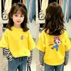 Camiseta de manga larga para niña, nuevo estilo primavera/otoño, top a rayas de cuello redondo a la moda, corte holgado y casual, diseñada para parecer un conjunto de dos piezas