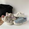 Primavera 2025, nuevo estilo coreano, zapatillas de deporte casuales a la moda para estudiantes, zapatillas ligeras de suela gruesa, zapatos blancos