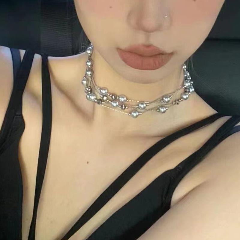 2406169 (3)