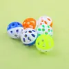 Brinquedo para gato de estimação, bola com sino de duas cores oca que faz barulho, disponível em várias cores, durável e resistente a arranhões, uma ferramenta de autoentretenimento e divertida para gatos