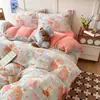 Juego de ropa de cama de cuatro piezas con forro polar para invierno, con tejido de leche polar suave, cómodo y de alta densidad, y un juego de sábanas de tres piezas con temática de cachorros de lunares