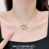 Cadena para clavícula multi-colgante suave cadena de clavícula piedra iridiscente corazón de amor flor colgante nicho exquisito collar para mujer con