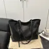 Bolso Tote de Hombro Tejido Retro 2025 Otoño Nuevo Moda Versátil Estilo Extranjero Simple Casual Ropa de Trabajo Gran Capacidad