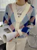 Suéter de punto con patrón de rombos estilo coreano para mujer, estilo casual y relajado, cárdigan de punto de cuello V con bloques de color de moda, nueva colección de otoño para mujer