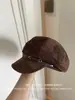 Nuevo gorro boina de gamuza con hebilla metálica para otoño de 2026, nueva gorra de estilo newsboy versátil y moderna para mujer de otoño e invierno