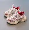 Tênis Esportivo Infantil 2026 Novo Estilo Primavera e Outono Sapatos para Meninos Malha Respirável Sapatos para Meninas Outono Sapatos de Bebê Pai