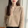 Nuevo suéter de punto de cuello en V con múltiples botones para otoño e invierno, de manga larga, abotonado, color liso, suave y acogedor, diseño elegante, top de capa base