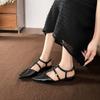 Sandálias Baotou de Moda Nova Outono e Verão 2025 Femininas Elegantes com Tira de Rebite Bico Fino Flats Roupa de Verão Feminina