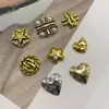 Acessórios retro liga amor flor diamante pérola estilo pequeno perfumado temperamento adorno de cabeça material feito à mão doce cool sapatos flor