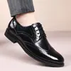 Sapatos Brogue Derby Masculinos de Couro para Outono Nova Coleção, Formais de Negócios, Sola Macia Antiderrapante, Sapatos para Noivo de Casamento